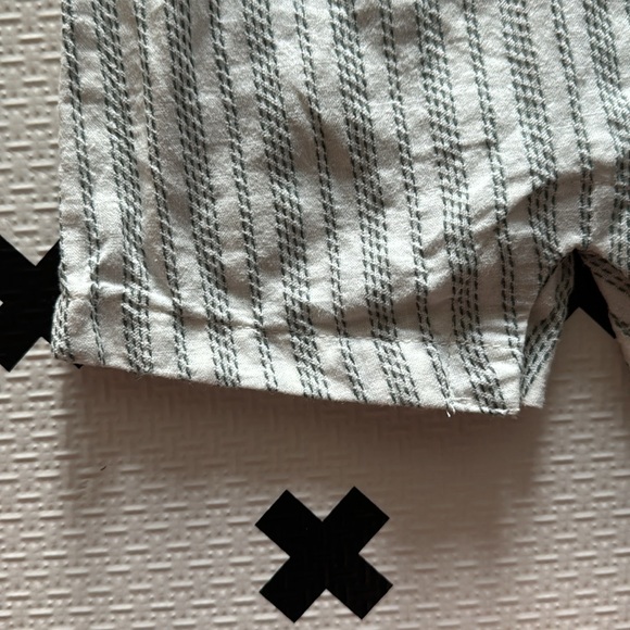 Carter’s 3m striped sleeveless romper and hat set - Picture 4 of 5